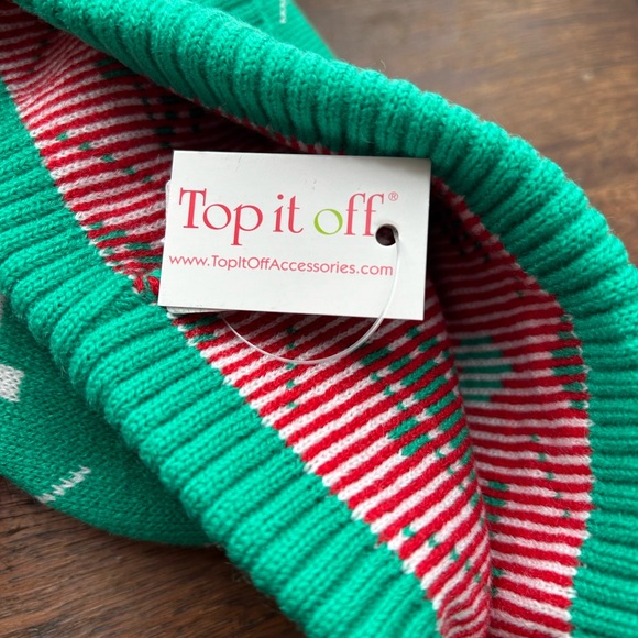 Top it off Katie Beanie Christmas hat - Picture 2 of 6